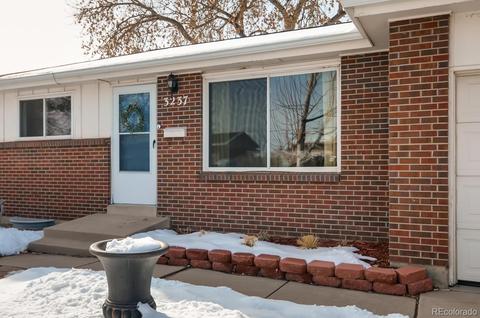 3237 Carson St, Aurora, CO 80011 photo 2