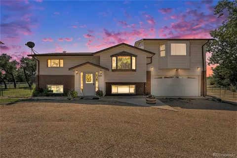 3021 Vantage Dr, Hudson, CO 80642