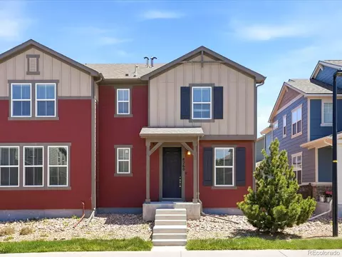 8260 S Trails Edge Ct, Centennial, CO 80112