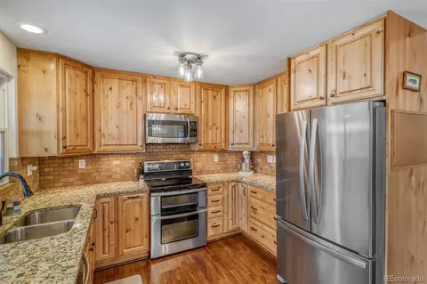 Kitchen - 14863 E Colgate Dr, Aurora, CO 80014 photo 2 of 4