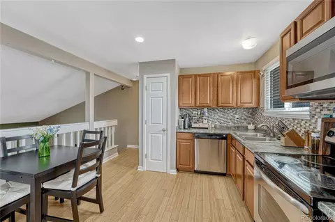 Kitchen - 17988 E Bethany Pl, Aurora, CO 80013 photo 3 of 5