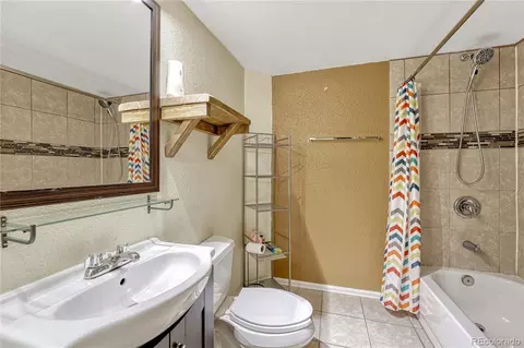 Bath - 17988 E Bethany Pl, Aurora, CO 80013 photo 2 of 2