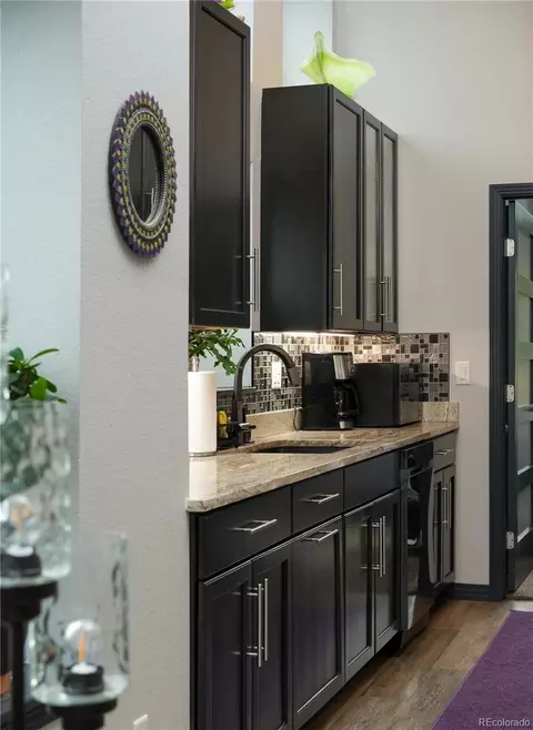 Kitchen - 1404 Rowell Dr, Lyons, CO 80540 photo 2 of 4