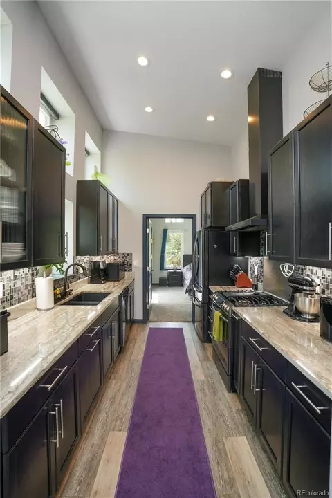 Kitchen - 1404 Rowell Dr, Lyons, CO 80540 photo 1 of 4