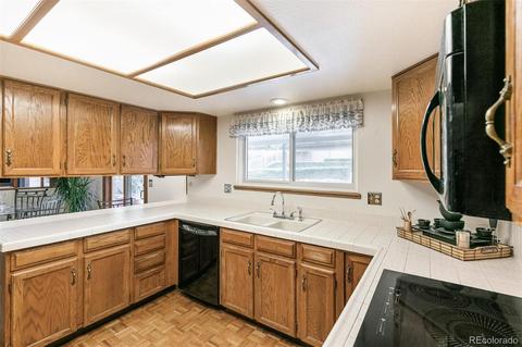 7909 S Monaco Ct, Centennial, CO 80112 photo 12