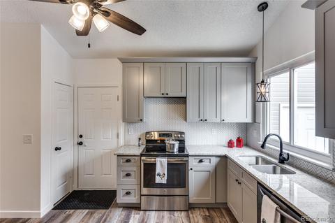 4320 Eugene Way, Denver, CO 80239 photo 10