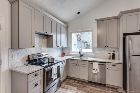 4320 Eugene Way, Denver, CO 80239 photo 11