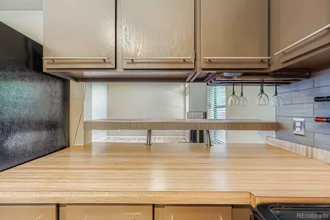 Kitchen - 11610 E Cedar Ave, Aurora, CO 80012 photo 4 of 5
