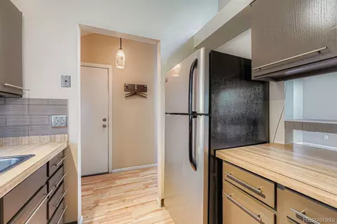 Kitchen - 11610 E Cedar Ave, Aurora, CO 80012 photo 3 of 5