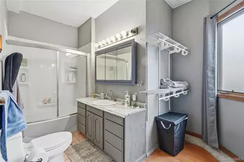 Bath - 9655 Morrison Rd, Lakewood, CO 80227 photo 7 of 7