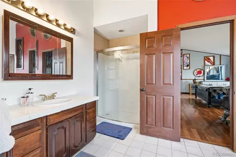 Bath - 9655 Morrison Rd, Lakewood, CO 80227 photo 4 of 7