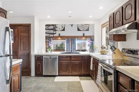 Kitchen - 9655 Morrison Rd, Lakewood, CO 80227 photo 2 of 5