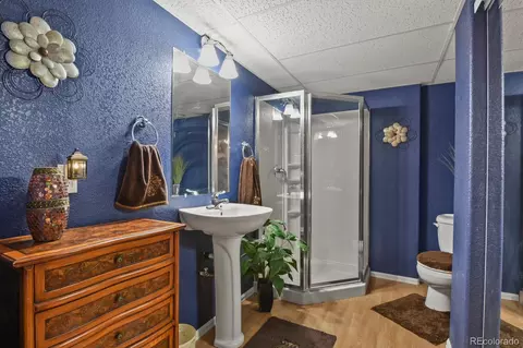 Bath - 22709 E Ida Ave, Aurora, CO 80015 photo 4 of 4