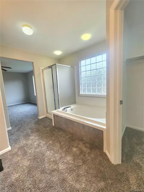 Bath - 19913 E 59th Ave, Aurora, CO 80019 photo 2 of 5