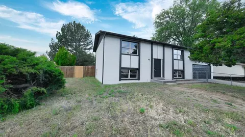 5505 Eagle St, Denver, CO 80239 photo 3