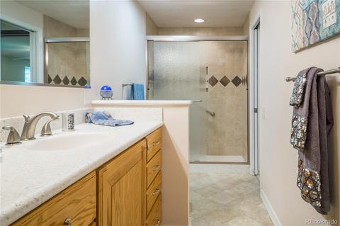 8602 E Amherst Dr #B, Denver, CO 80231 photo 12