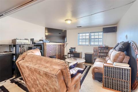 5072 Upton Ct, Denver, CO 80239 photo 15
