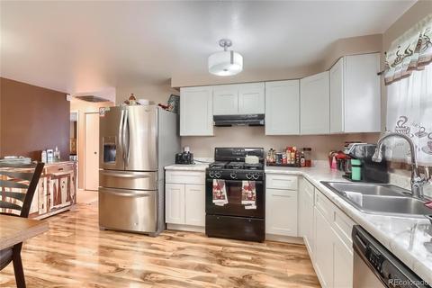 5072 Upton Ct, Denver, CO 80239 photo 6