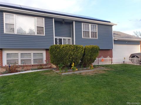 5072 Upton Ct, Denver, CO 80239 photo 2