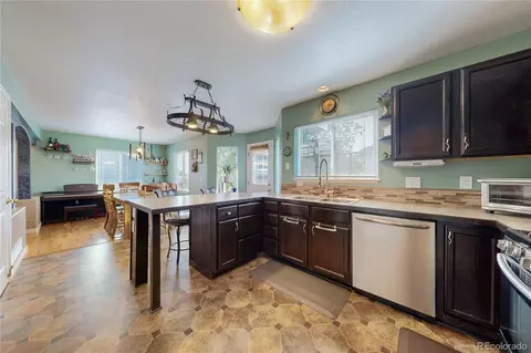 Kitchen - 3173 50th Ave, Greeley, CO 80634 photo 3 of 4