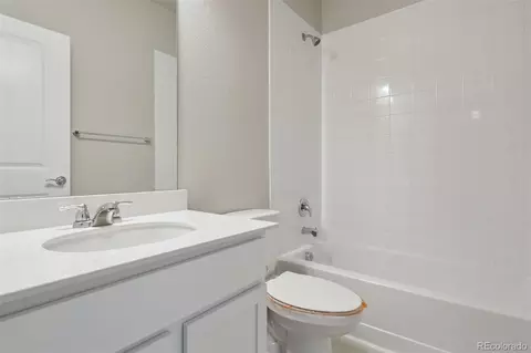 Bath - 6900 E 119th Pl, Thornton, CO 80233 photo 4 of 4