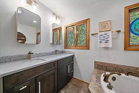 Bath - 11471 Marks Dr, Conifer, CO 80433 photo 2 of 4