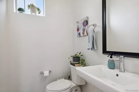 Bath - 4100 E Iliff Ave #17, Denver, CO 80222 photo 1 of 5
