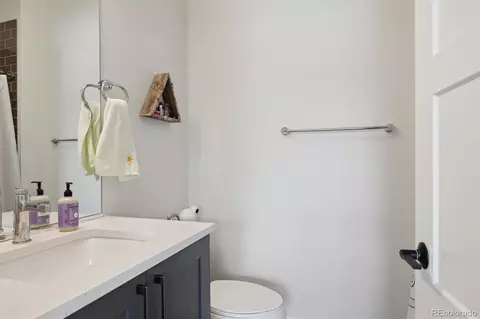 Bath - 4100 E Iliff Ave #17, Denver, CO 80222 photo 2 of 5