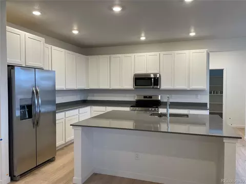 4175 Shirley Dr, Johnstown, CO 80534 photo 2
