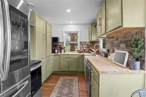 Kitchen - 9759 Fallen Rock Rd, Conifer, CO 80433 photo 1 of 3