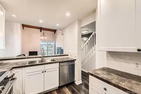 Kitchen - 805 29th St #504, Boulder, CO 80303 photo 2 of 4