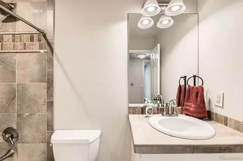 Bath - 805 29th St #504, Boulder, CO 80303 photo 2 of 5