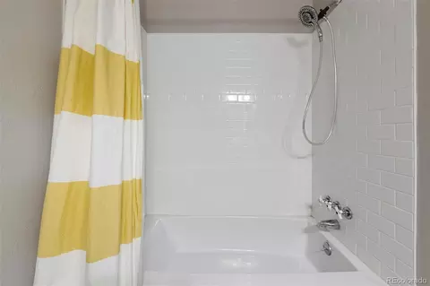 Bath - 17151 E Stanford Ave #B, Aurora, CO 80015 photo 3 of 5