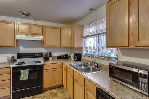3064 Carson St, Aurora, CO 80011 photo 12