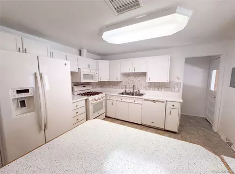 5667 Johnson St, Arvada, CO 80002 photo 2
