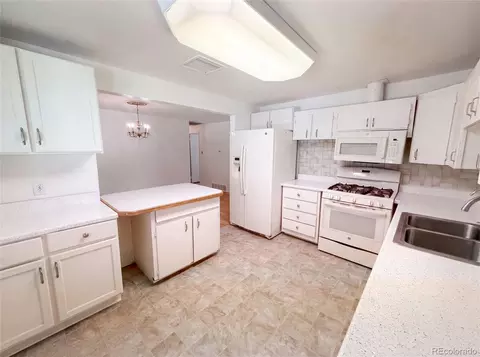 5667 Johnson St, Arvada, CO 80002 photo 6
