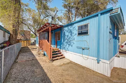 2626 Lake Ave, Pueblo, CO 81004