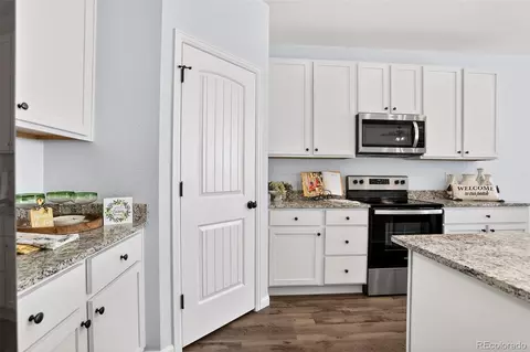 Kitchen - 26898 E 1st Pl, Aurora, CO 80018 photo 2 of 5