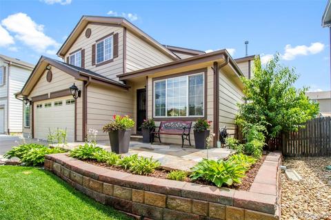 4802 Deephaven Ct, Denver, CO 80239 photo 3