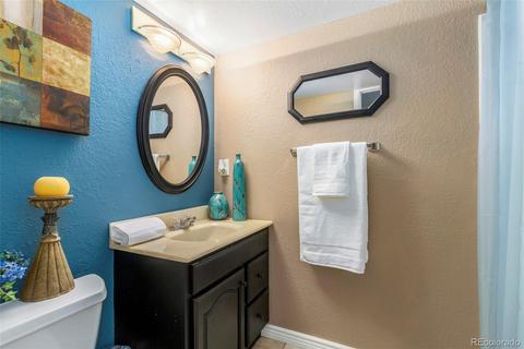 4802 Deephaven Ct, Denver, CO 80239 photo 23