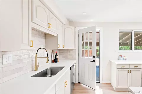 11831 W 70th Pl, Arvada, CO 80004