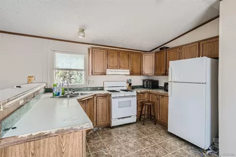 17425 E Batavia Pl, Aurora, CO 80011 photo 2