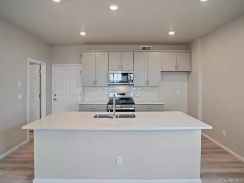 22195 E 7th Pl, Aurora, CO 80018 photo 6