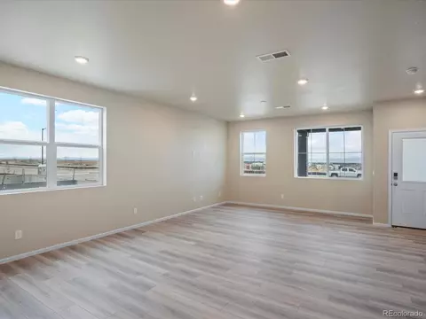 22195 E 7th Pl, Aurora, CO 80018 photo 4