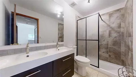 Bath - 4381 E 126th Pl, Thornton, CO 80241 photo 3 of 4