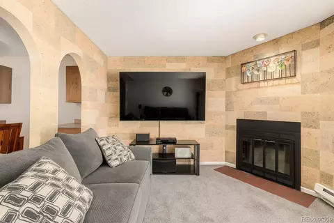 902 S Yukon St, Lakewood, CO 80226