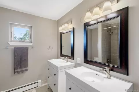 Bath - 4985 E 12th Ave, Denver, CO 80220 photo 3 of 5