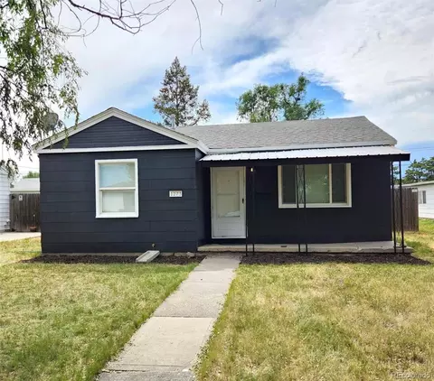 1273 Newark St, Aurora, CO 80010