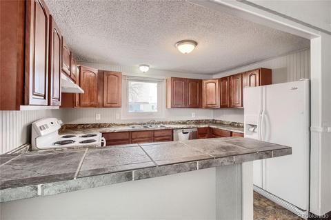 201 Elm St, Bennett, CO 80102 photo 8