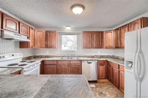 201 Elm St, Bennett, CO 80102 photo 9
